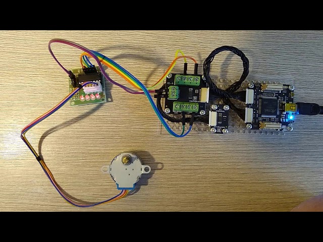 Stepper motor controlled by IO-4 Bricklet