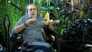 Nada falsifica mais a realidade e a comunicação do que a amargura.