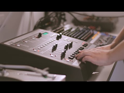 SP1200 - Making a Beat with Vinyl Sampling