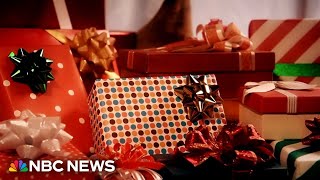 New economic warning signs surface despite record holiday shopping
