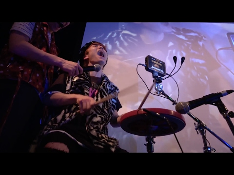 Japanese drummer challenges World's Fastest Drummer