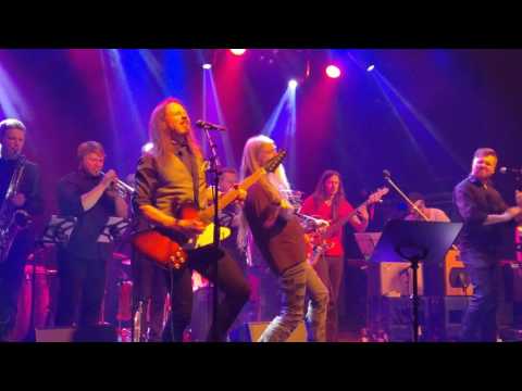 TUOMAS WÄINÖLÄ feat.Marco Hietala - Keep Playin' That Rock 'n' Roll