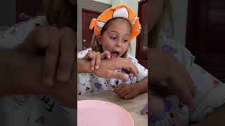 SHE LOVES TO EAT VERY MUCH 🤣