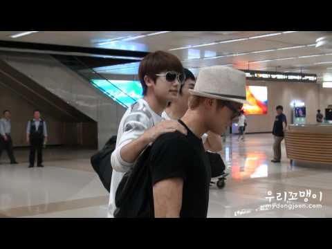 [FANCAM]110730 ZE:A Dongjoon - Gimpo airport
