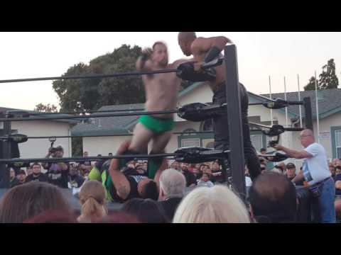 Christopher Black & Zack Muir vs Chico Navarro & André LaVeaux