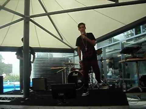 K-Wak (fka DJ Flash Soundz) - Get Yo Hands Up (Remix) *LIVE* (@kidwithakalling)