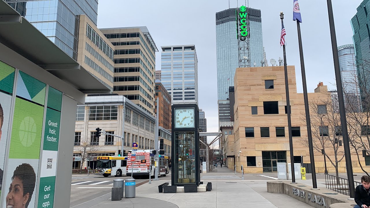 Immersive street-level walking tour through Minneapolis Nicollet, United States, showcasing authentic urban landscapes, local architecture, and the vibrant atmosphere of the city's neighborhoods