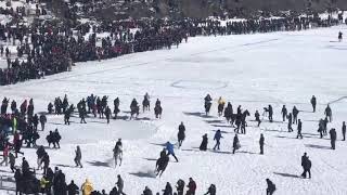 videos de risa carrera de caballos en la nieve