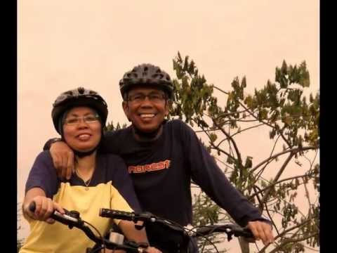 download lagu mp3 mp4 Hetty Koes Endang Cintaku Sesuci Air Surgawi, download lagu Hetty Koes Endang Cintaku Sesuci Air Surgawi gratis, unduh video klip Hetty Koes Endang Cintaku Sesuci Air Surgawi