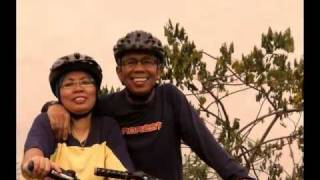 Download lagu Cinta Ku Sesuci Air Syurgawi.wmv mp3