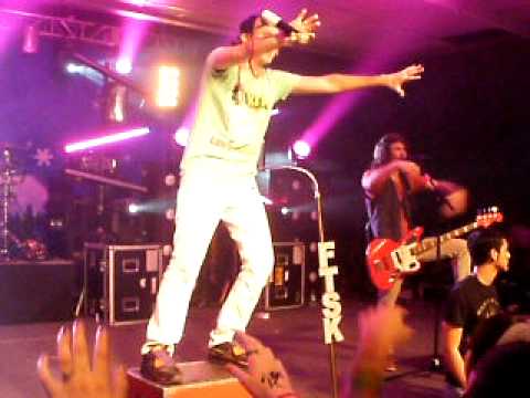 Forever The Sickest Kids- She's A Lady 12/18/2010