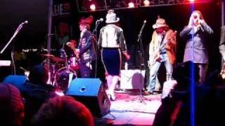 Squirrel Zippers do "Danny Diamond" live.