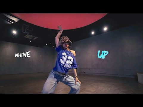 Team Salut - I'm busy (Lyric Video / Dance solo)