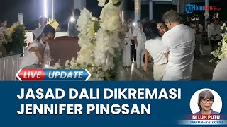 Jennifer Coppen Ambruk saat Jasad Dali Wassink Dikremasi, Saksikan Peti Masuk Ruang Krematorium