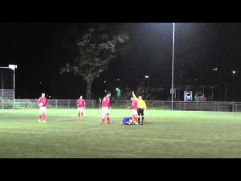 8 dec 2015 SV Gouda 1 - UVV 1 vriendsch. 0-2 he he he he he doe normaal man
