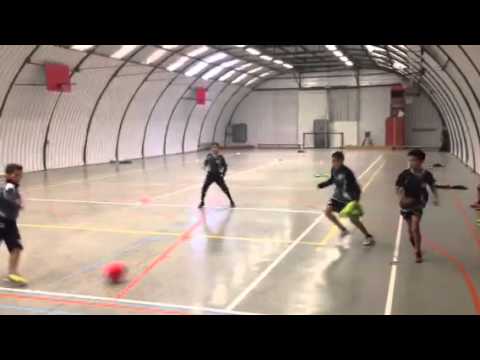 3 tegen 1 Essevee Soccer School