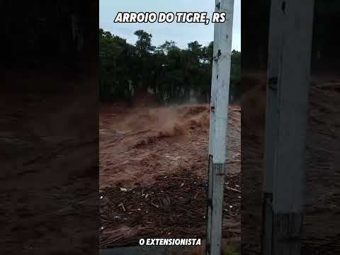 Enchente em Arroio do Tigre, RS 😳🙏#enchente #arroiodotigre #cheias #riograndedosul  #centroserra