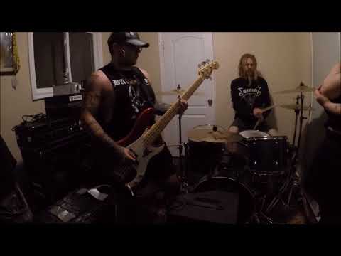 HOLY GRINDER @ FLATHOUSE