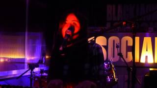 Lauren Aquilina - Broke (Live Debut) (HD) - The Social - 03.02.14