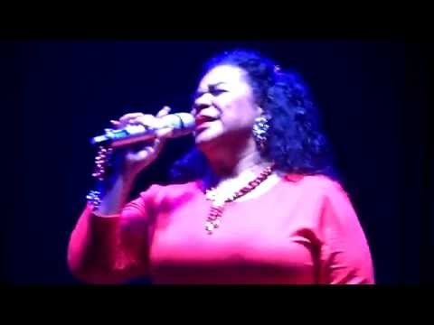 EVA AYLLÓN - Hay días como hoy - IQUIQUE