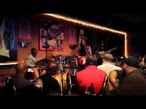 Fred Spencer tearing up the kit at Chans