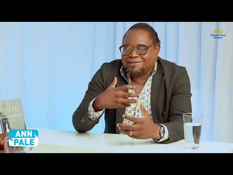 "DEICLO" YON LIV  POU TOUT  AYISYEN TA DWE ACHTE