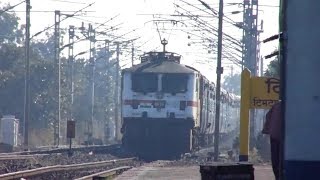 preview picture of video '[3in1]Trains Get Unscheduled Halt:12160 JBP'