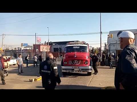 1114 de los Bomberos de Merlo ingresando a la Expo de Quilmes!!! 12/6/2022