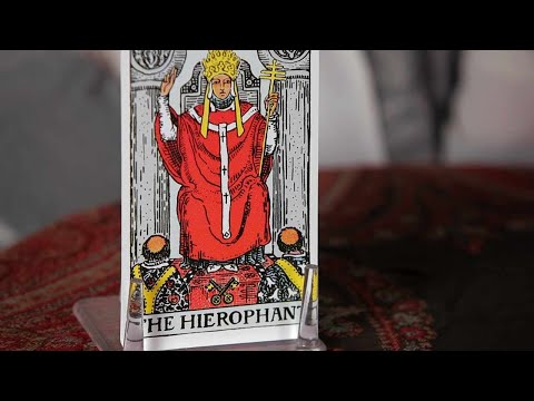 How to Read the Hierophant Card | Tarot Cards