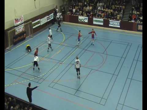 Gruppspel ÖIFC Borens IK C - Mjölby Södra Del 2.wmv