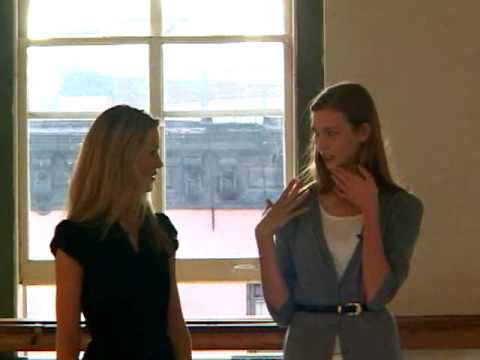Karlie Kloss Teaches Us Her Runway Walk — on Video!