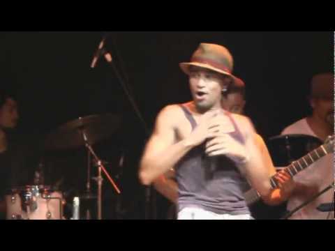 Magary Lord e Black Semba - Joelho