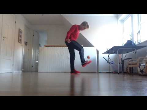 Fotbollskills Soccer skills med en apelsin! Hsk p06 ackeliden