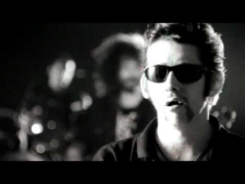 The Song With No Name - Shane MacGowan and the Popes (complete video clip)