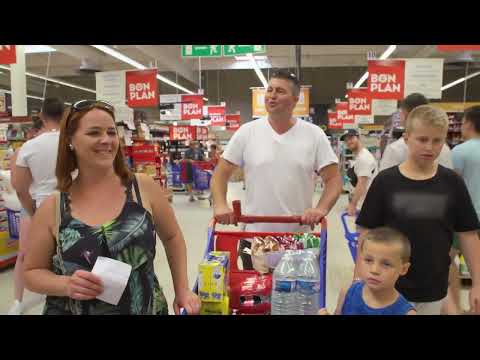 Hypermarchés des plages, au coeur du grand rush de l’été