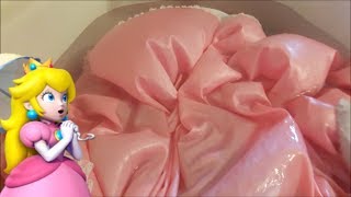 Princess Peach Takes A Bath In Her Dress!! - Wetlo