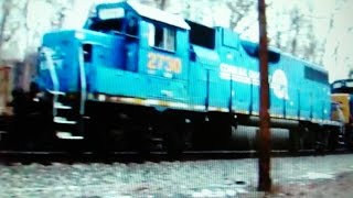 preview picture of video 'CSX EMD Lashup w/ Conrail Paint 2730'