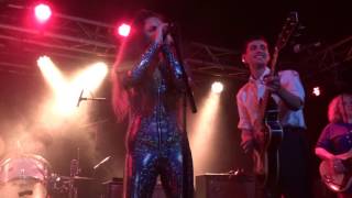 KITTY DAISY & LEWIS .  It ain't your business  . La Boule noire . Paris