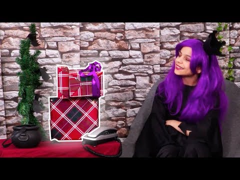 Malice Pranks The Princesses Presents 🎁 Christmas Princesses In Real Life | Kiddyzuzaa