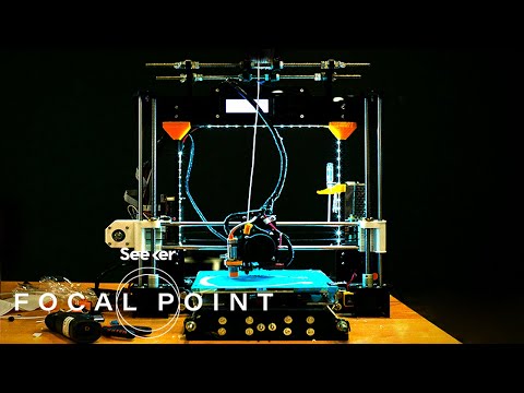 3Dプリントでフェイスマスクを作る運動の裏側 (Inside the 3D Printing Movement to Build Face Masks)