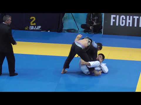 Andy Murasaki vs Lucas Protasio - IBJJF European Open 2019 - Purple Adult - Light