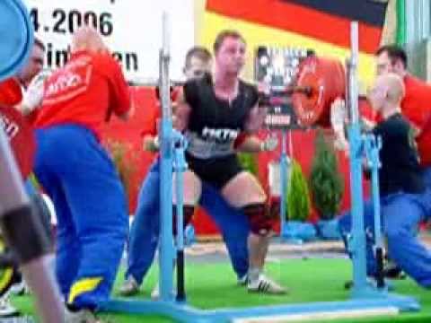 Markus Hinz - Squats / Kniebeugen 300 kg - National Championships 2006 Powerlifting