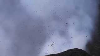 preview picture of video 'ETNA Eruzione 18 luglio 2014 video RòssoEtna'