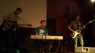 Landon Hughes - It Gets Me (Live)