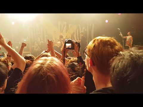 ONE OK ROCK 15.12.2017 Cologne - American Girls