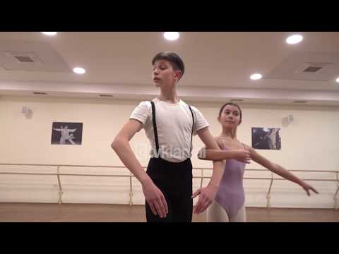 Virtuozet - Rei Berisha (balet) - "Pas de trois" nga "The Nutcracker" (Nata 3)
