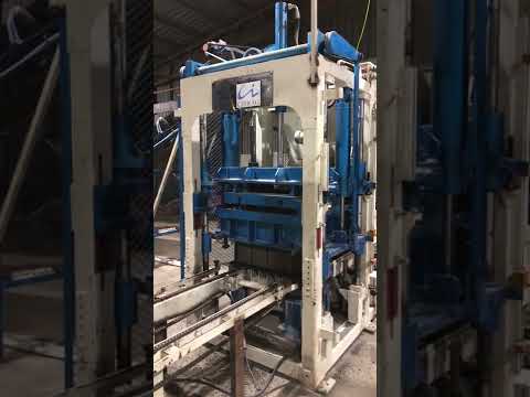 Hydraulic semi automatic hollow block making machine