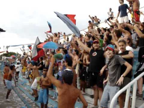 "Hinchada de Brown de Adrogue en Temperley 2 año 2005" Barra: Los Pibes del Barrio &bull; Club: Brown de Adrogué