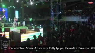 Fally Ipupa dans Ndoki (Version Live)