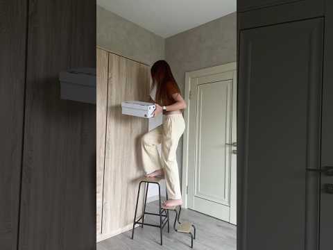 Стул-лестница металлический 3 ступеньки складные, черный каркас, ДСП дуб античный, до 100 кг 2110171 - фото 1 - id-p3132914527